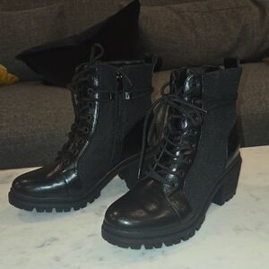 Insulated Zip Up Combat Boots NWOT
